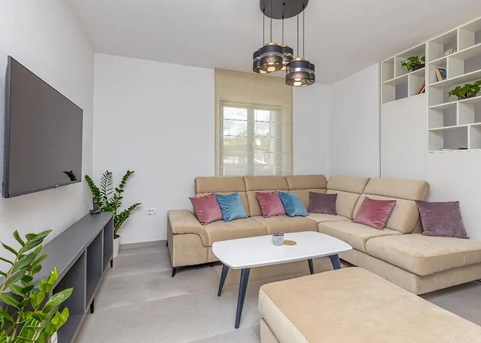 Istria Vabriga * Tar-Vabriga