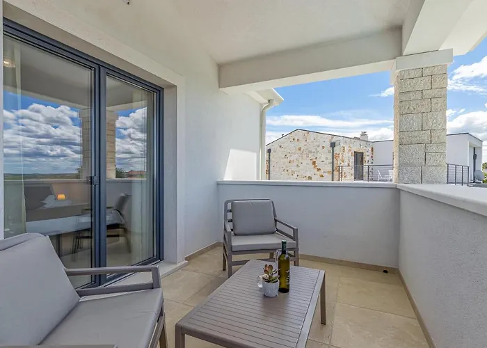 Istria Vabriga * Tar-Vabriga